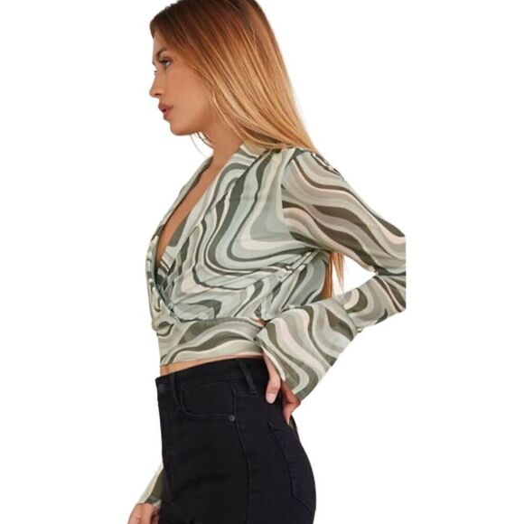 Geo Print Bell Sleeve Wrap Crop Top Sz Small - Picture 5 of 7